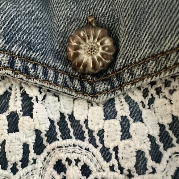 POL - Sonoma White Crochet Denim Jacket - Size Small - Picture 4 of 5